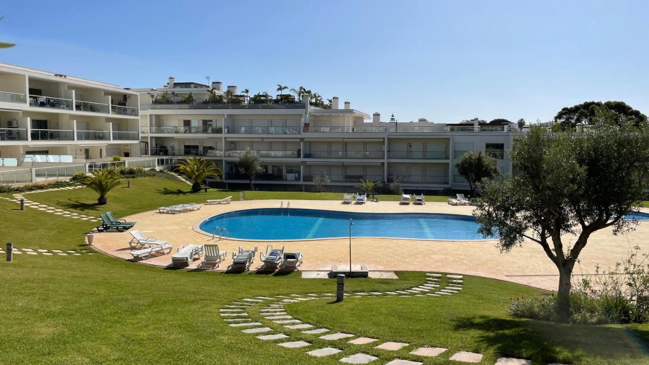 Charmant Appartement A 1Km De La Plage, Avec Piscine A Albufeira Luaran gambar