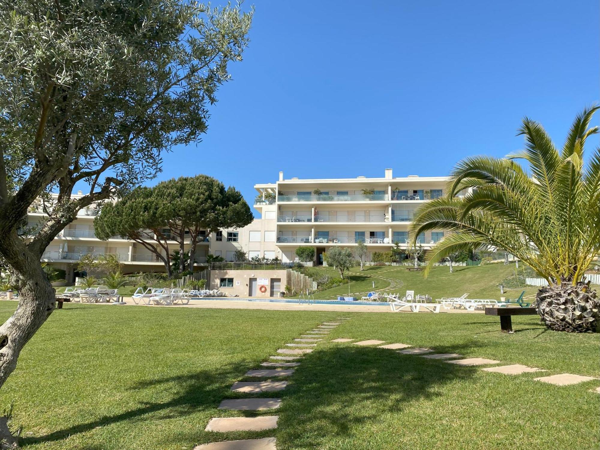 Charmant Appartement A 1Km De La Plage, Avec Piscine A Albufeira Luaran gambar