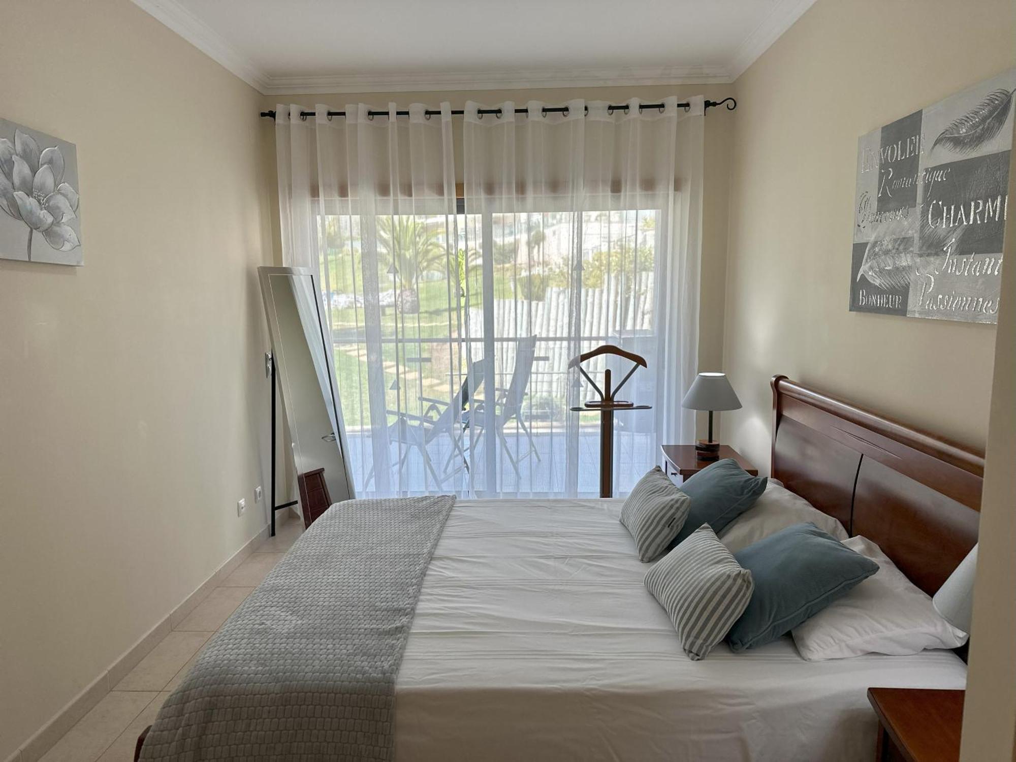 Charmant Appartement A 1Km De La Plage, Avec Piscine A Albufeira Luaran gambar